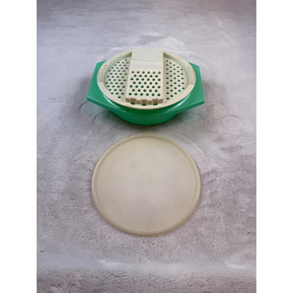 Vintage Tupperware Salad Spinner Bowl with Lid‎ Green White 769-3